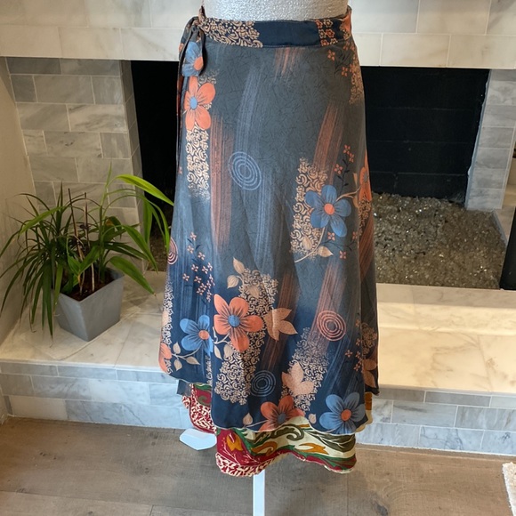 Unique Reversible Floral MIDI Wrap Skirt Size S/M - Picture 9 of 15